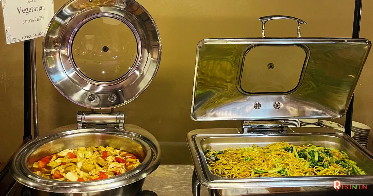 Enjoy a delicious dinner at Siam Niramit Phuket